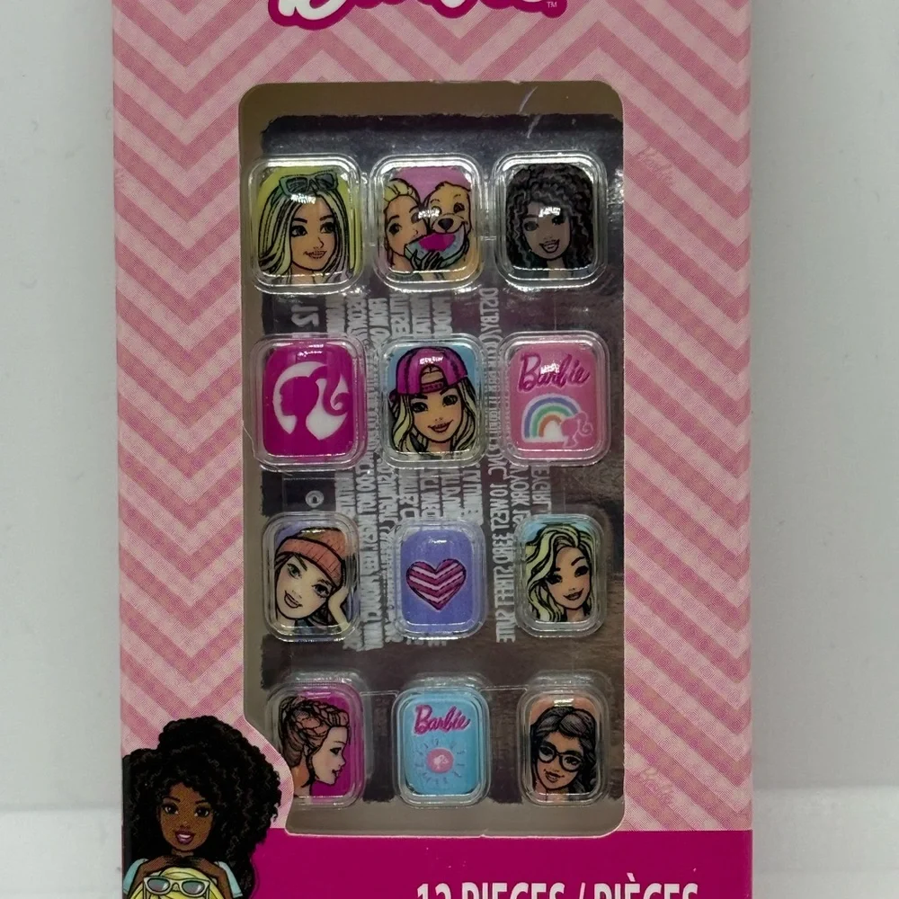Barbie Press-On Nail Art Set Pink Fashion Nails Kids 12 Piece NWT